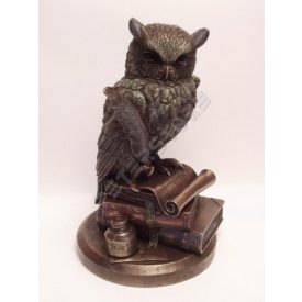 Bölcs Bagoly Szobor