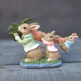 Nyuszik Répával Figura