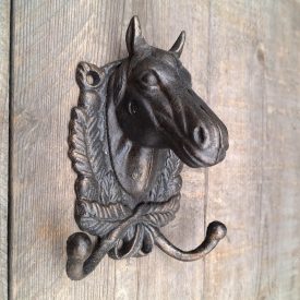 Öntöttvas Akasztó, Fogas Ló