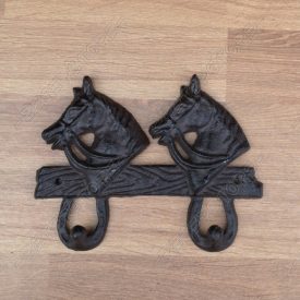 Öntöttvas Akasztó, Fogas Ló