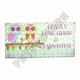 Fa falikép - Bagoly - Család, Ölelés, Nevetés