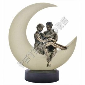 Jegyespár, Szerelmespár Szobor