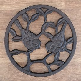 Öntöttvas Edényalátét Madár  Átmérő: 16 cm.