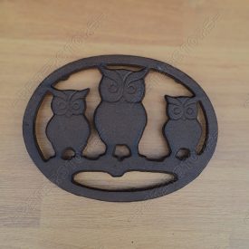 Öntöttvas Edényalátét Bagoly  Méretek: 19 x 14,5 cm.