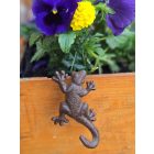 Öntöttvas Gyík, Gekkó Cserép dísz  Méretek: 14 cm magas, 7 cm széles, 6 cm mély.