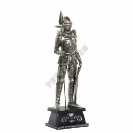 Lovag páncélban szobor