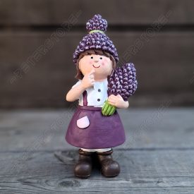 Levendula Kislány figura