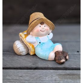 Kerámia Kisfiú gombával figura