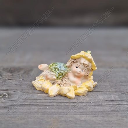 Kislány figura