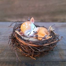 Őzike Fészekben Figura