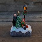 Karácsonyi jelenet - Karácsonyfa Világít