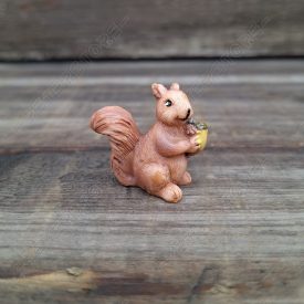 Minifalu - Mókus Figura